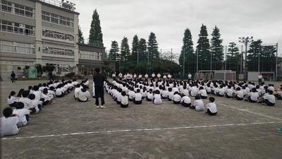 生徒会朝礼の様子