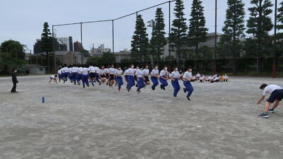 ３年生大縄跳びの様子